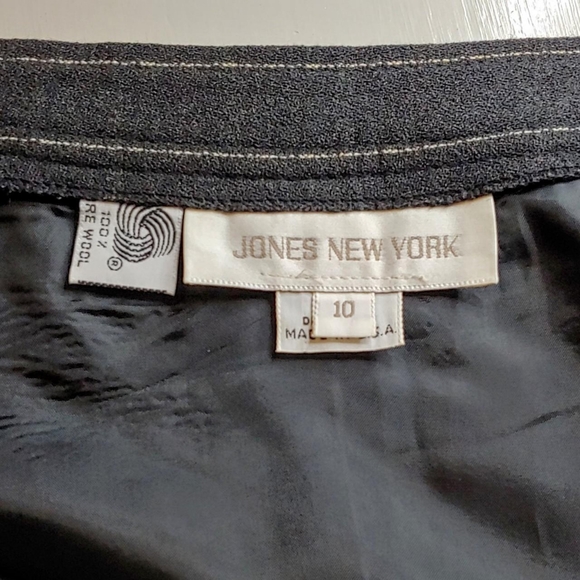 SOLD Vintage side button pinstripe skirt - Picture 4 of 4